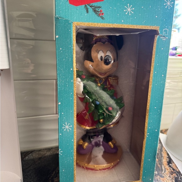 Minnie Mouse Disney Nutcracker Figurine 15 inch  Nutcracker NIB  -‎ - Picture 4 of 4